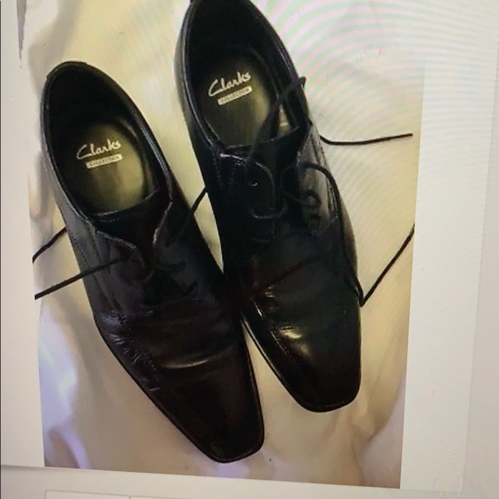 Clark’s Black Leather Lace Up Oxfords